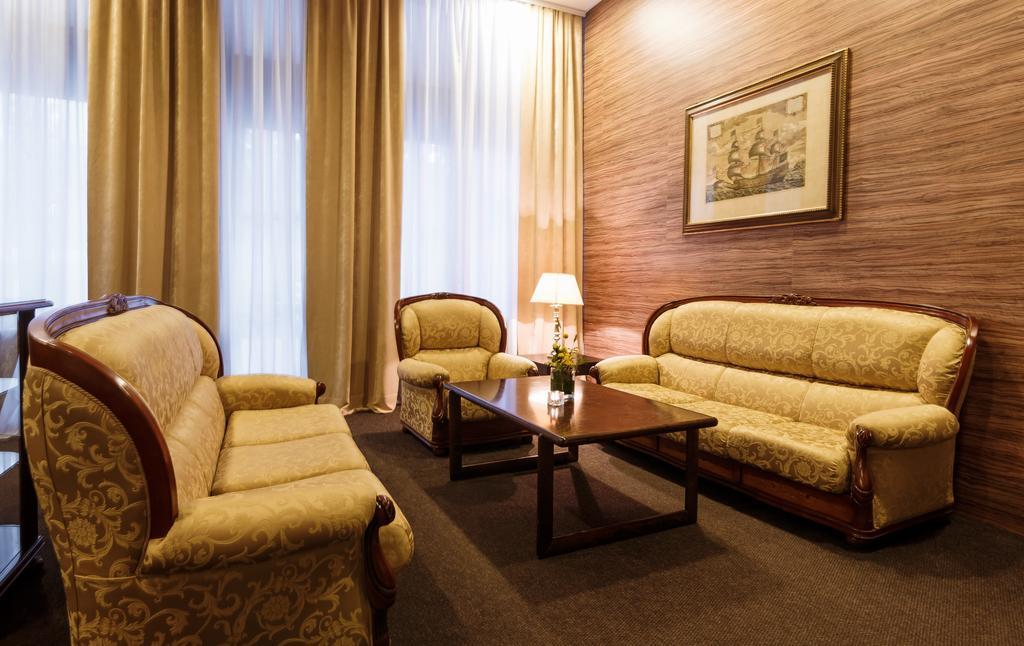 Codru Hotel Kisinyov Kültér fotó