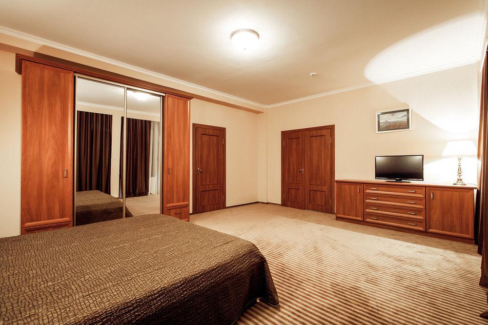 Codru Hotel Kisinyov Kültér fotó