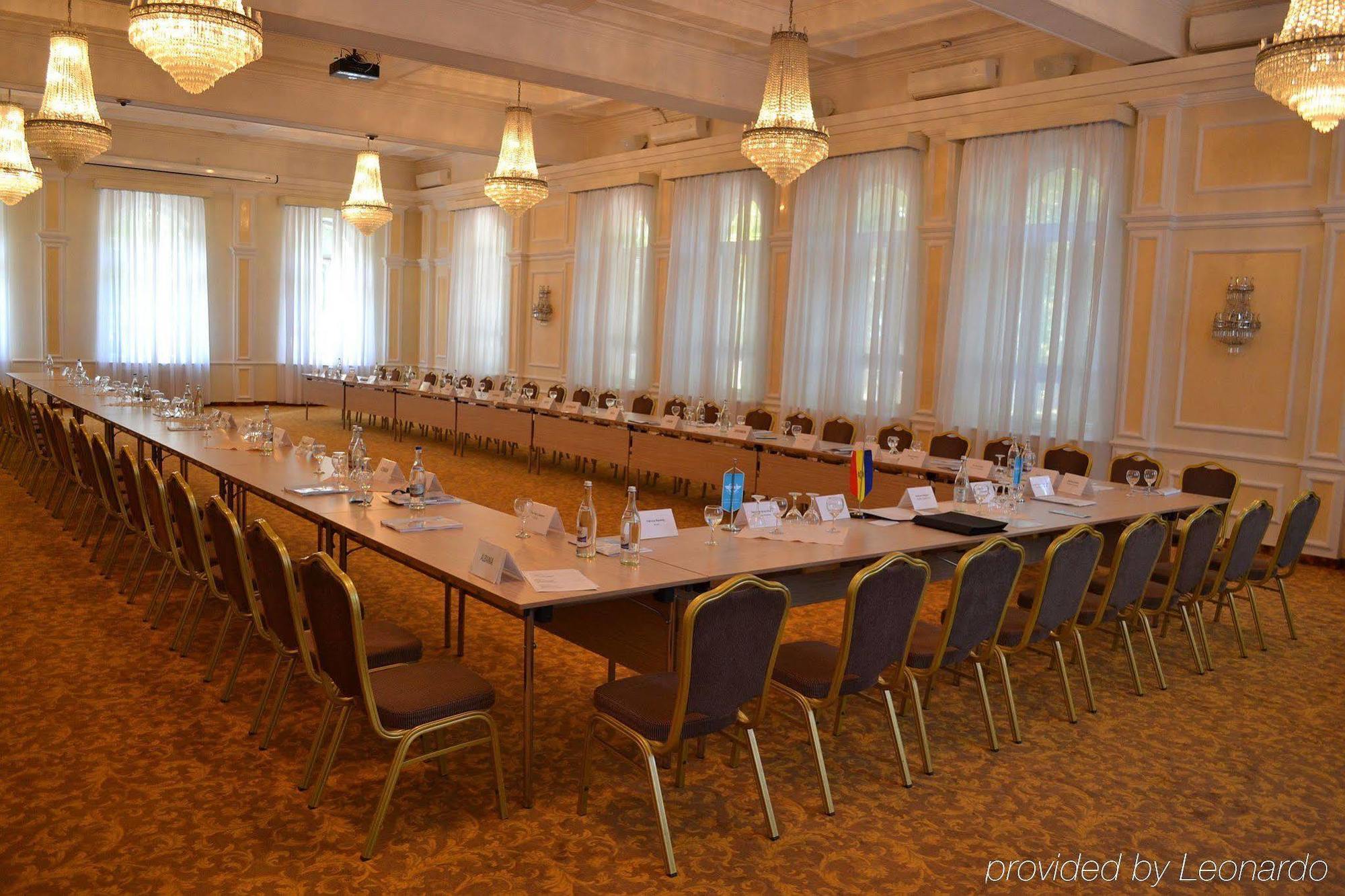 Codru Hotel Kisinyov Kültér fotó